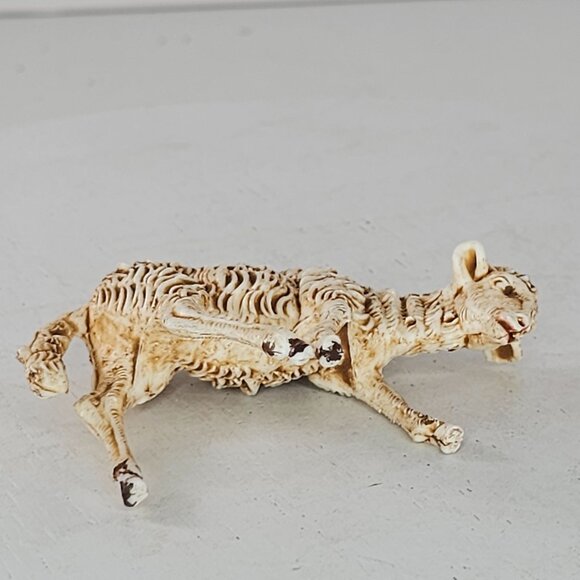 Vintage Fontanini Italy Sheep Lamb Figurine Grazing Plastic - Picture 6 of 8